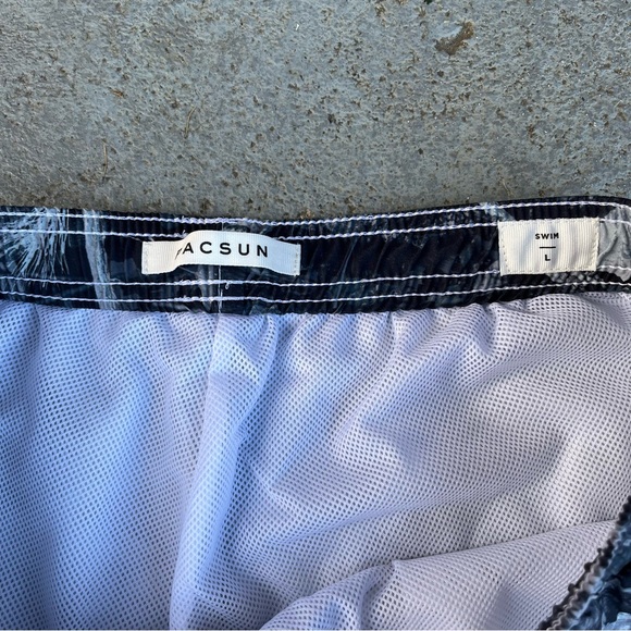 PacSun Camo Woodland Ash AOP 4.5" Swim Trunks Size Large - Picture 4 of 6